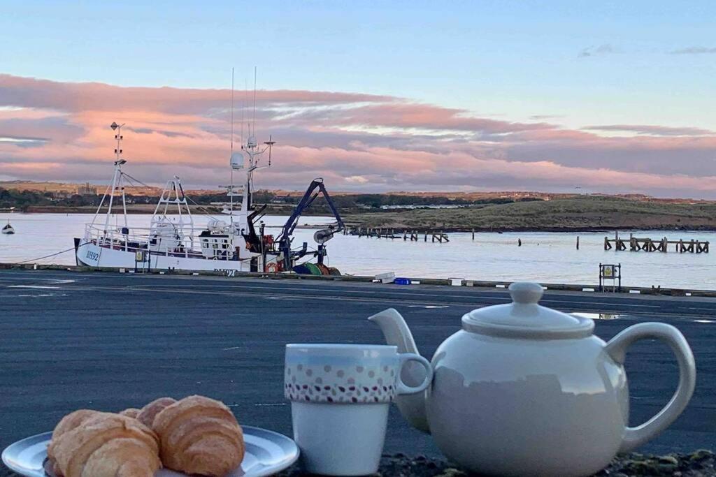 On The Harbour - Unrivalled Views Of Amble'S Harbour And Estuary Exterior foto