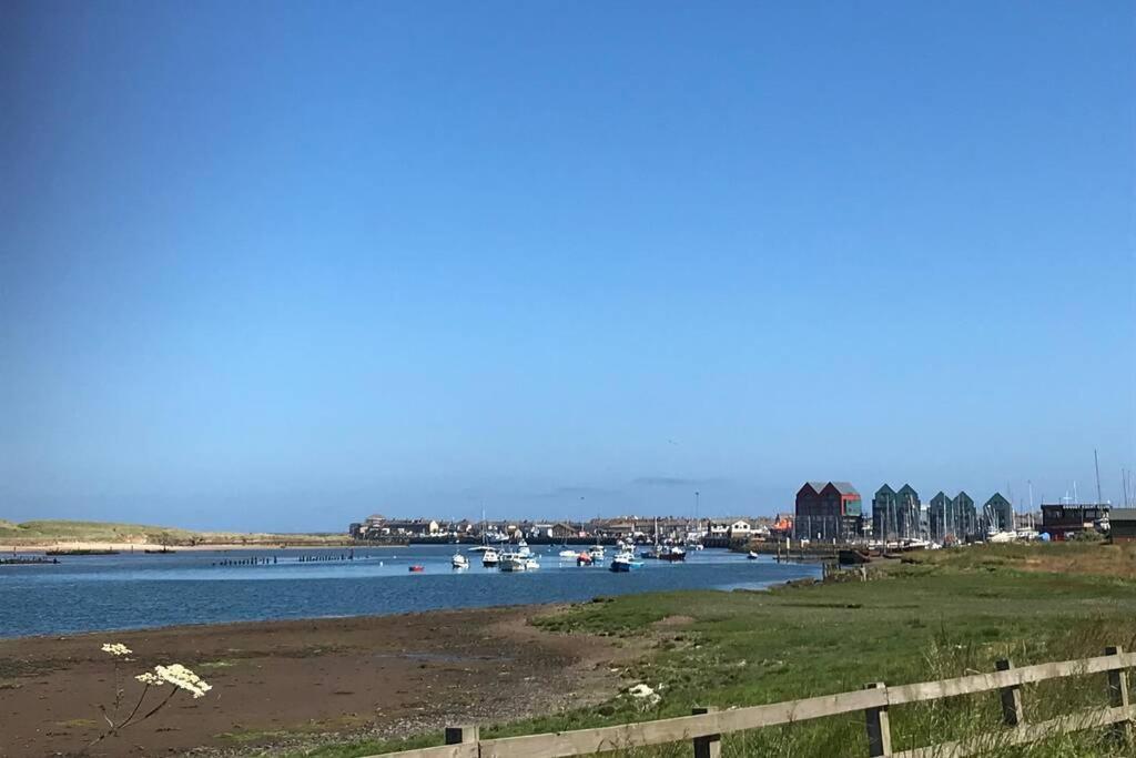 On The Harbour - Unrivalled Views Of Amble'S Harbour And Estuary Exterior foto